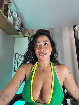 AsianMilfSheryl webcam