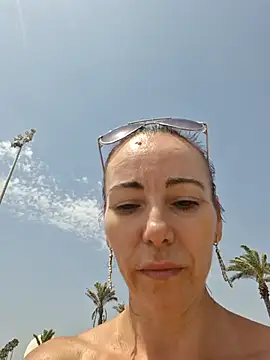 milflovelyxxx Live Web Cam Show