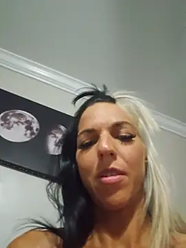lil_jiggly webcam