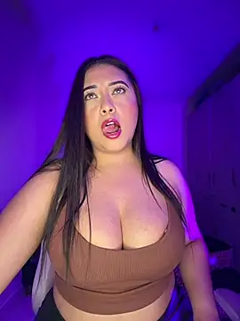 cami_ortiz__ webcam