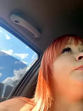 LadyDreams11 webcam