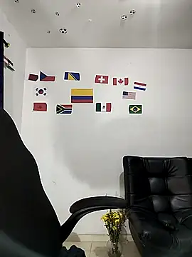 LucyDiamonds1 webcam