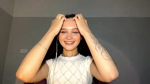 MayraLucarelli webcam
