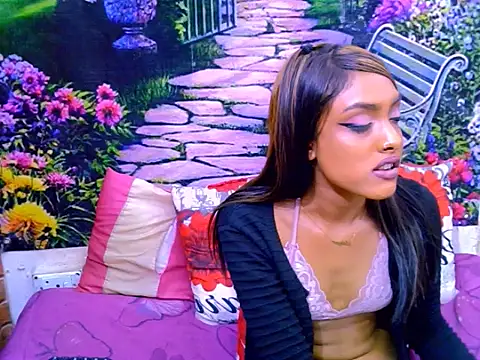 IndianPretty14u2Luv webcam