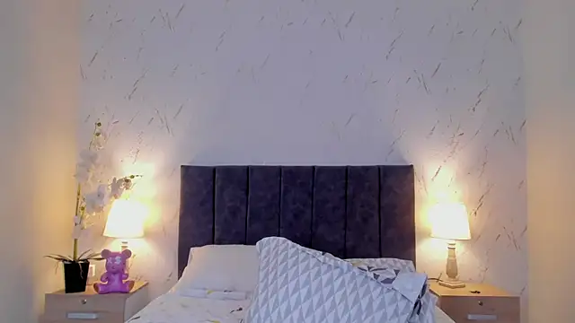 Emilly_Beaumont live cam