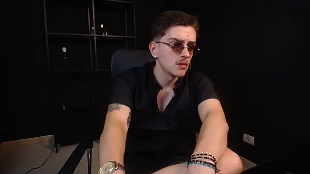 FelixStarkk live cam on StripChat