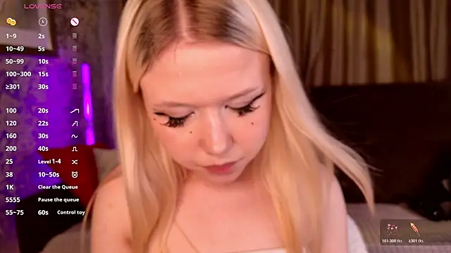 VivieSunn webcam