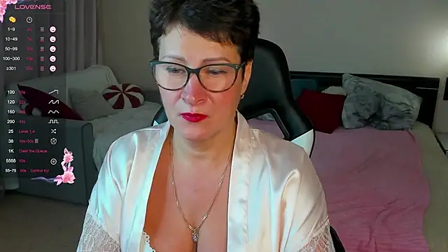 JennyMons webcam
