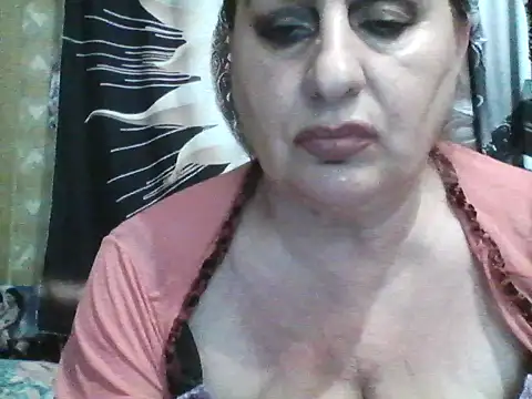 LoaqLovew webcam
