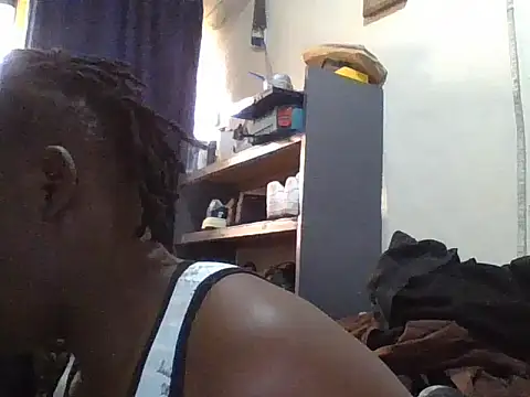 yourdreamgirlT webcam