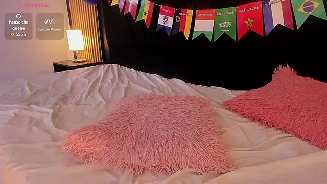 lunadoll18 webcam