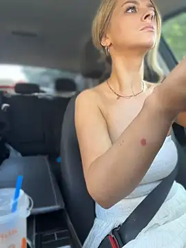 Love_Bri webcam
