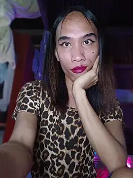 PeachyLuxe webcam