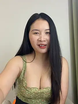 Doudou__520 webcam