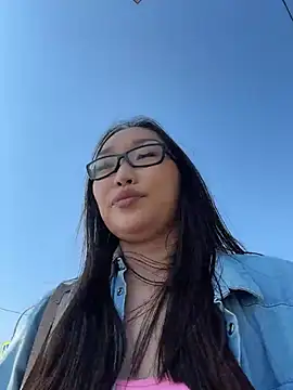 trytomakememoam webcam