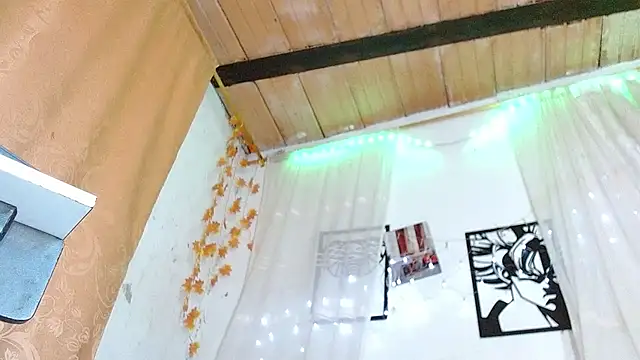 angel_bonbom webcam