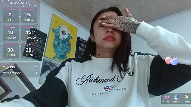 ZoeBakers_ webcam