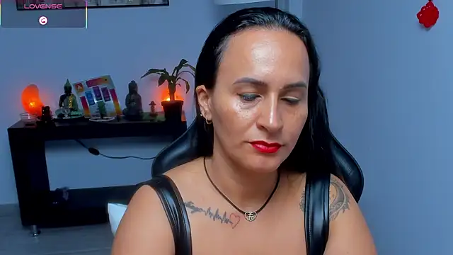 Sara_Charmy webcam