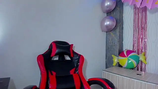 Raven_Rouge_ webcam