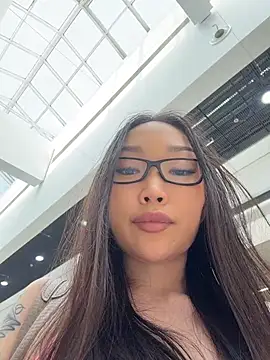 trytomakememoam webcam