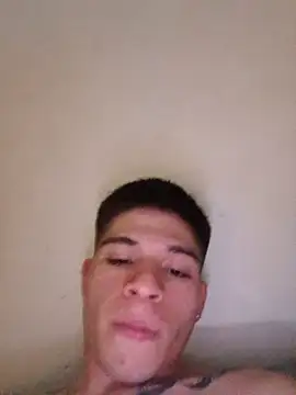 Oliver_LA live cam on StripChat