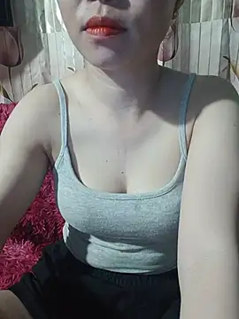 AvaRoyale webcam