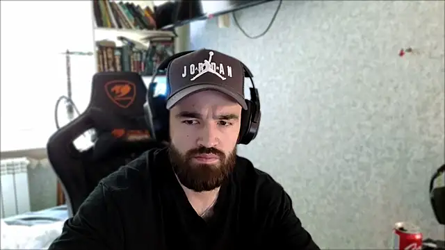 _Serious_Man webcam