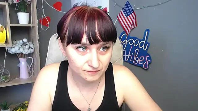NinaFlawlees webcam