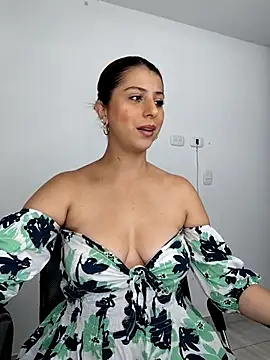 Nahiajhonson_ webcam