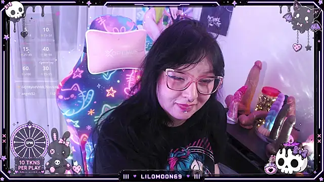 LiloMoon69 webcam