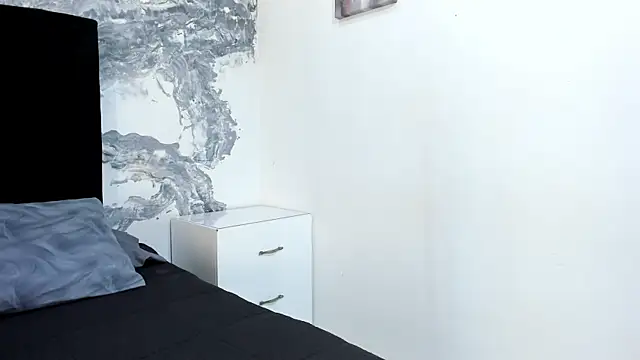KendraDiorr_ webcam