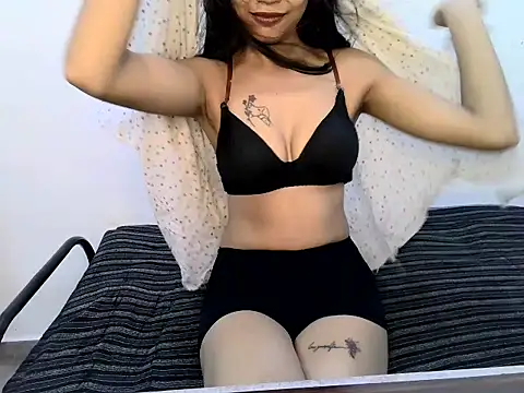 MYRA_GIRL21 webcam