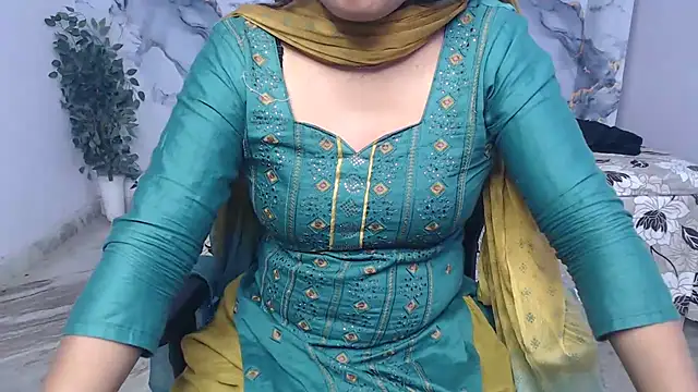 Deevisha-queen webcam