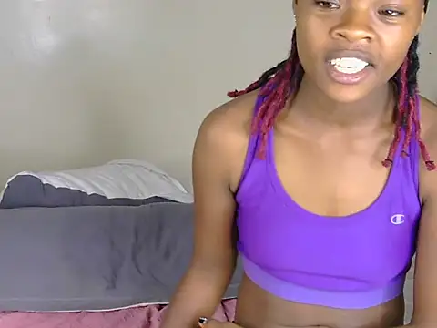 Nicole_ness webcam