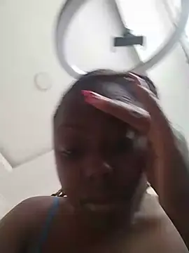 FeminineFinesseBee webcam