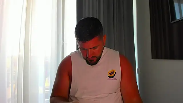 Gold_Alpha_Boy webcam
