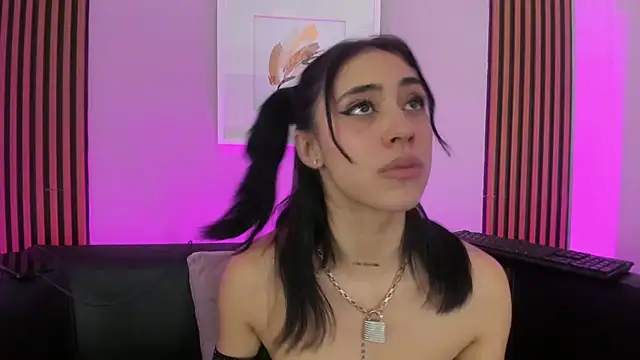 Ariana_collinss webcam
