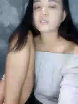 Rayya_4yy webcam