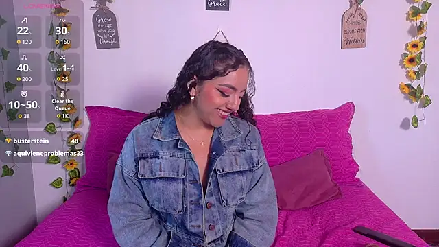 emiily_curly webcam