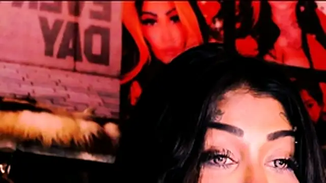 indian_dreamgirl webcam