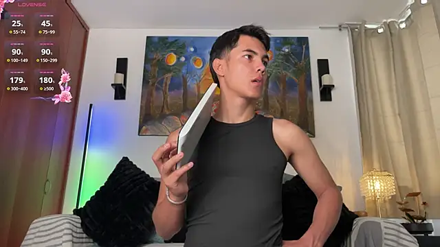 Adams_ricci webcam