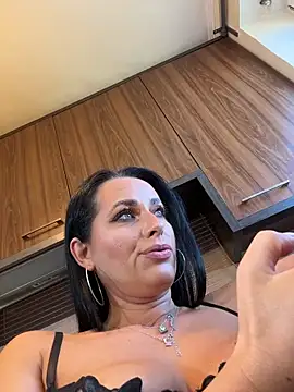 hotmomcheckk_ - Hotmomcheckk_'s free webcam - UK Sex Cams