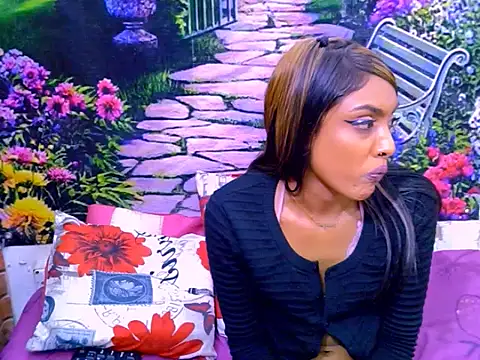 IndianPretty14u2Luv webcam
