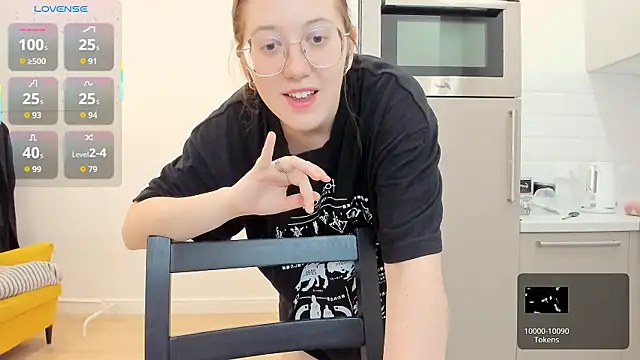 Charmy_Gracy webcam