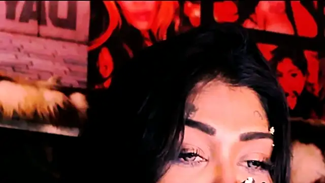 indian_dreamgirl webcam