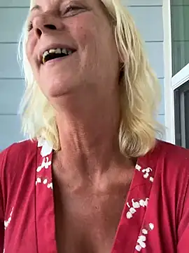 TiffaneyLove webcam