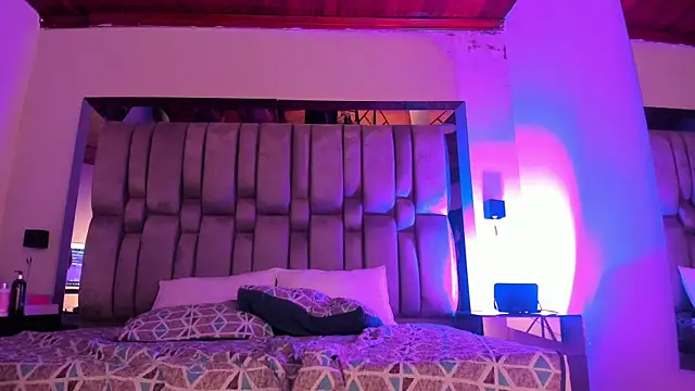 NikkySmiith webcam