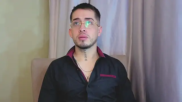 Tommas_Jhonson webcam