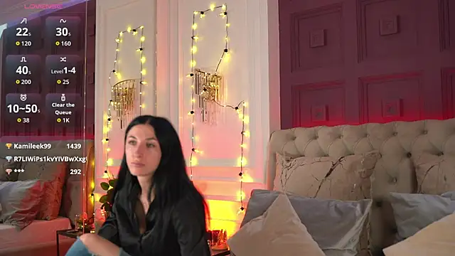 EllieJules webcam