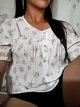 Helen-nn live cam on StripChat